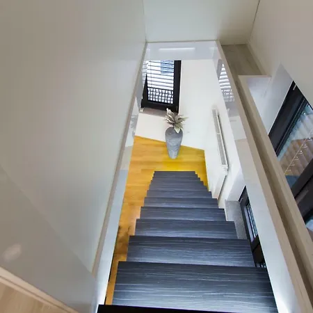 Modern Minimalist Luxury Sea View Apartmán