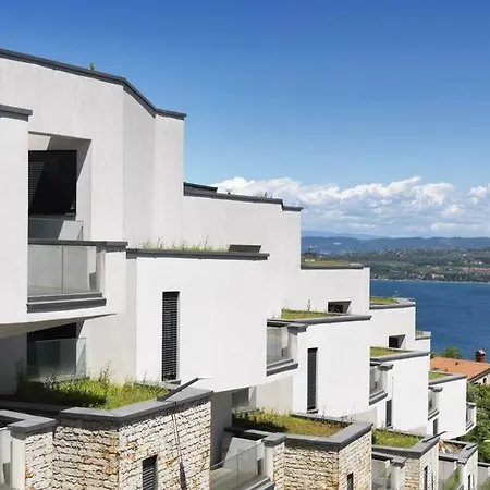 Modern Minimalist Luxury Sea View Apartmán